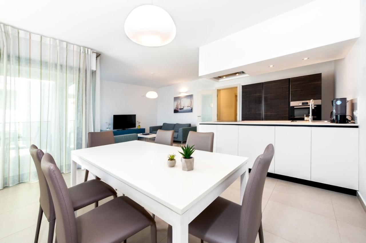 Sunny Day - With Parking Apartman